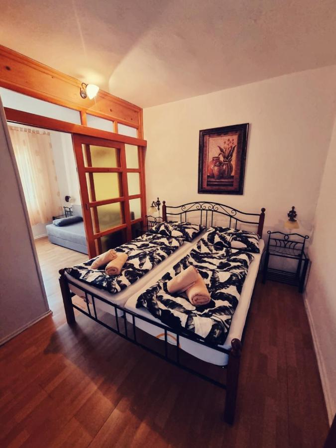 Apartments Nada Krk Town Exterior foto