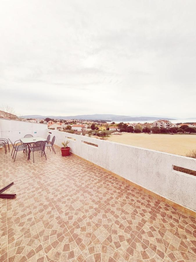 Apartments Nada Krk Town Exterior foto